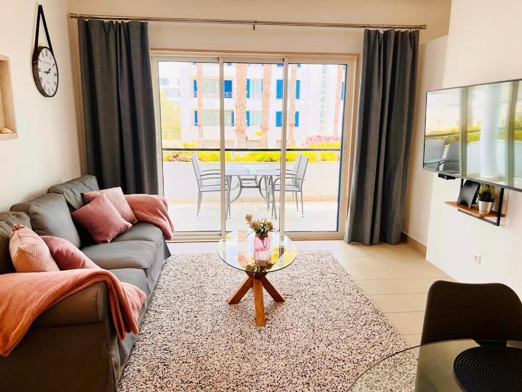 Angies Marina Apartment, Includes 2 Free Passes For The Marina Pool Lagos Extérieur photo